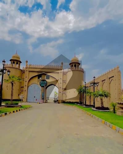 سفاری گارڈن ہاؤسنگ سکیم لاہور میں 4 کنال رہائشی پلاٹ 2.4 کروڑ میں برائے فروخت۔