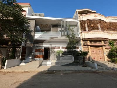 ہادی آباد سکیم 33,کراچی میں 6 کمروں کا 8 مرلہ مکان 3.5 کروڑ میں برائے فروخت۔