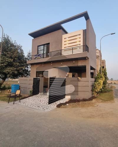 ORIGINAL PICTURE 5MARLA BRAND NEW HOUSE FOR SALE