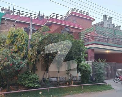 10 Marla house for sale in johar town phase 2 -j2 block near expo center and cnal road 10 Marla house for sale in johar town phase 2 -j2 block near expo center and cnal road