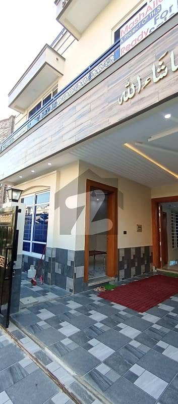 سی بی آر ٹاؤن فیز 1 سی بی آر ٹاؤن,اسلام آباد میں 5 کمروں کا 7 مرلہ مکان 3.75 کروڑ میں برائے فروخت۔ سی بی آر ٹاؤن فیز 1 سی بی آر ٹاؤن,اسلام آباد میں 5 کمروں کا 7 مرلہ مکان 3.75 کروڑ میں برائے فروخت۔