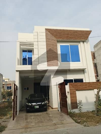 Royal orchard Multan  5 Marla house available Rent First shifting  Near To park and Mosique