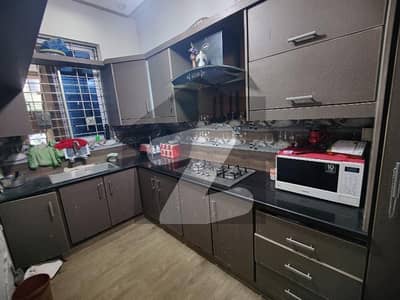 سبزہ زار سکیم ۔ بلاک پی سبزہ زار سکیم,لاہور میں 7 کمروں کا 5 مرلہ مکان 2.72 کروڑ میں برائے فروخت۔ سبزہ زار سکیم ۔ بلاک پی سبزہ زار سکیم,لاہور میں 7 کمروں کا 5 مرلہ مکان 2.72 کروڑ میں برائے فروخت۔