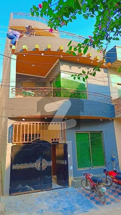 3.5 Marla Beautiful Owner Build With Direct Owner Meeting For Sale in Johar Town phase 2 Near Emporium Mall.