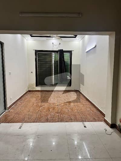 5 Marla Corner House for Sale Prime Location & Well-Maintained  And 100% Genuine pics