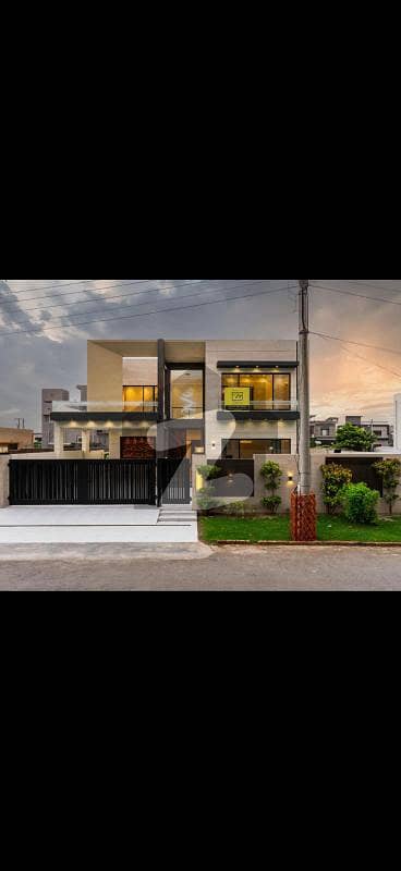 لیک سٹی میڈوز فیز 1 - بلاک ای لیک سٹی میڈوز فیز 1,لیک سٹی میڈوز,لاہور میں 5 کمروں کا 1 کنال مکان 7.85 کروڑ میں برائے فروخت۔ لیک سٹی میڈوز فیز 1 - بلاک ای لیک سٹی میڈوز فیز 1,لیک سٹی میڈوز,لاہور میں 5 کمروں کا 1 کنال مکان 7.85 کروڑ میں برائے فروخت۔