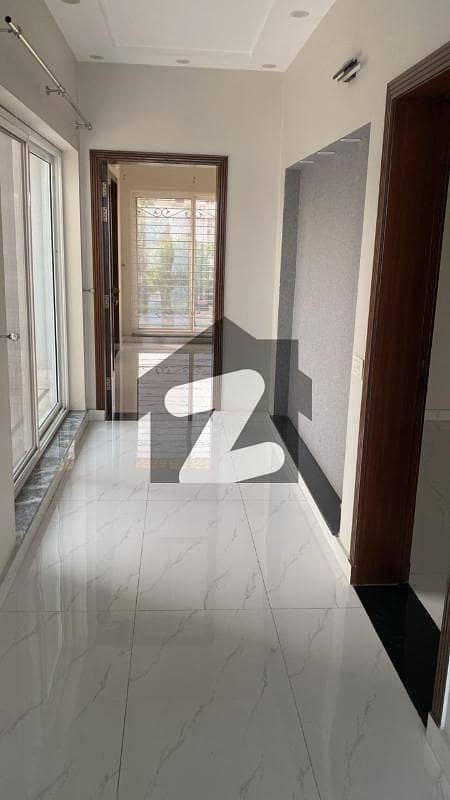 Spacious 1 Kanal Upper Portion Available Lake City Spacious 1 Kanal Upper Portion Available Lake City