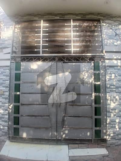 نیو مسلم ٹاؤن - بلاک بی نیو مسلم ٹاؤن,لاہور میں 4 کمروں کا 5 مرلہ مکان 2.15 کروڑ میں برائے فروخت۔