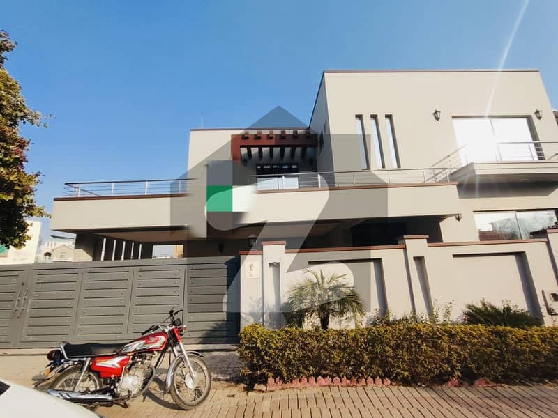 بحریہ ٹاؤن فیز 5 بحریہ ٹاؤن راولپنڈی,راولپنڈی میں 5 کمروں کا 1 کنال مکان 8.5 کروڑ میں برائے فروخت۔ بحریہ ٹاؤن فیز 5 بحریہ ٹاؤن راولپنڈی,راولپنڈی میں 5 کمروں کا 1 کنال مکان 8.5 کروڑ میں برائے فروخت۔