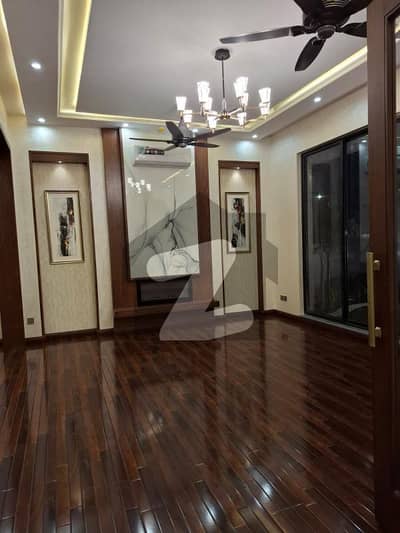 A 1 Kanal House In Lahore Is On The Market For Sale
