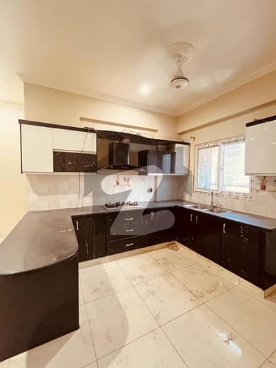 بخاری کمرشل ایریا ڈی ایچ اے فیز 6,ڈی ایچ اے ڈیفینس,کراچی میں 3 کمروں کا 7 مرلہ فلیٹ 1.3 لاکھ میں کرایہ پر دستیاب ہے۔ بخاری کمرشل ایریا ڈی ایچ اے فیز 6,ڈی ایچ اے ڈیفینس,کراچی میں 3 کمروں کا 7 مرلہ فلیٹ 1.3 لاکھ میں کرایہ پر دستیاب ہے۔