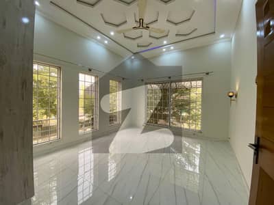 بحریہ ٹاؤن فیز 8 بحریہ ٹاؤن راولپنڈی,راولپنڈی میں 3 کمروں کا 12 مرلہ بالائی پورشن 1.0 لاکھ میں کرایہ پر دستیاب ہے۔ بحریہ ٹاؤن فیز 8 بحریہ ٹاؤن راولپنڈی,راولپنڈی میں 3 کمروں کا 12 مرلہ بالائی پورشن 1.0 لاکھ میں کرایہ پر دستیاب ہے۔