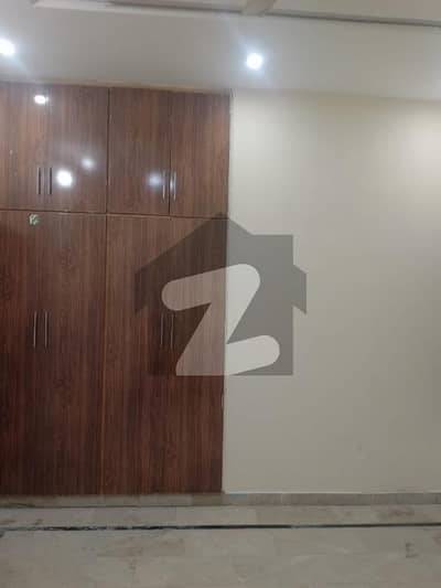 ایڈن بولیوارڈ ہاؤسنگ سکیم کالج روڈ,لاہور میں 1 کمرے کا 5 مرلہ زیریں پورشن 37.0 ہزار میں کرایہ پر دستیاب ہے۔ ایڈن بولیوارڈ ہاؤسنگ سکیم کالج روڈ,لاہور میں 1 کمرے کا 5 مرلہ زیریں پورشن 37.0 ہزار میں کرایہ پر دستیاب ہے۔