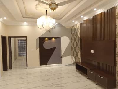 بحریہ آرچرڈ فیز 4 بحریہ آرچرڈ,لاہور میں 3 کمروں کا 5 مرلہ مکان 1.25 کروڑ میں برائے فروخت۔ بحریہ آرچرڈ فیز 4 بحریہ آرچرڈ,لاہور میں 3 کمروں کا 5 مرلہ مکان 1.25 کروڑ میں برائے فروخت۔