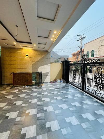 یو ای ٹی ہاؤسنگ سوسائٹی لاہور میں 3 کمروں کا 10 مرلہ مکان 2.35 کروڑ میں برائے فروخت۔ یو ای ٹی ہاؤسنگ سوسائٹی لاہور میں 3 کمروں کا 10 مرلہ مکان 2.35 کروڑ میں برائے فروخت۔