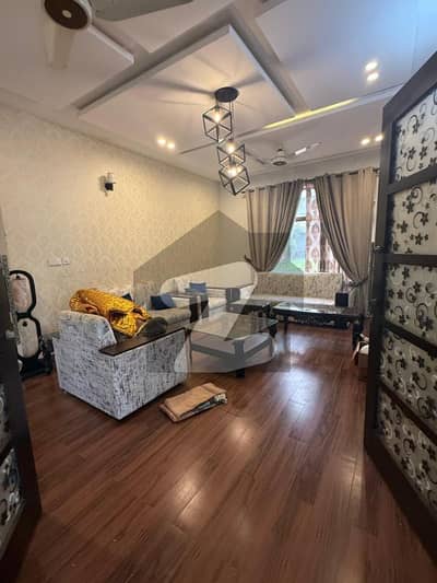 13 Marla Lush Condition Upper Portion With Gas Available for Rent.