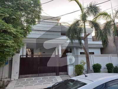 WELL MAINTAINED, HIGH QUALITY CONSTRUCTION 1 KANAL HOUSE