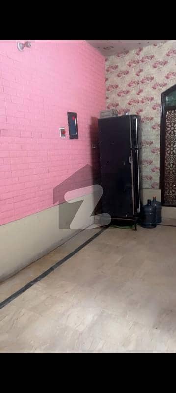 فتح گڑھ لاہور میں 7 کمروں کا 5 مرلہ مکان 1.6 کروڑ میں برائے فروخت۔