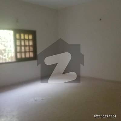 گلستانِِ جوہر ۔ بلاک 1 گلستانِ جوہر,کراچی میں 5 کمروں کا 2 مرلہ مکان 2.35 لاکھ میں کرایہ پر دستیاب ہے۔