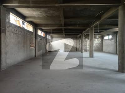 قائداعظم انڈسٹریل اسٹیٹ لاہور میں 2 کمروں کا 1 کنال گودام 3.5 لاکھ میں کرایہ پر دستیاب ہے۔