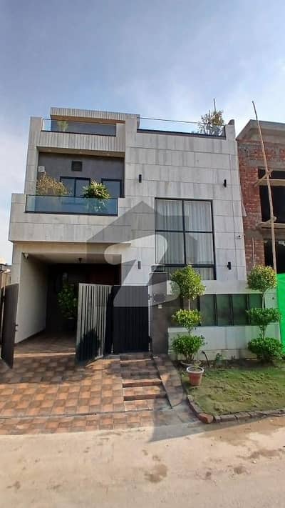 5 Marla Designer House Available for Sale 5 Marla Designer House Available for Sale