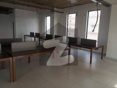 گلبرگ لاہور میں 16 مرلہ دفتر 7.5 لاکھ میں کرایہ پر دستیاب ہے۔ گلبرگ لاہور میں 16 مرلہ دفتر 7.5 لاکھ میں کرایہ پر دستیاب ہے۔