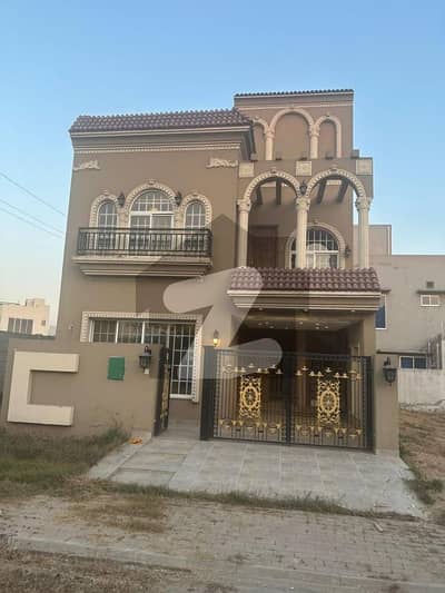 بحریہ ٹاؤن جناح بلاک بحریہ ٹاؤن سیکٹر ای,بحریہ ٹاؤن,لاہور میں 3 کمروں کا 5 مرلہ مکان 2.0 کروڑ میں برائے فروخت۔ بحریہ ٹاؤن جناح بلاک بحریہ ٹاؤن سیکٹر ای,بحریہ ٹاؤن,لاہور میں 3 کمروں کا 5 مرلہ مکان 2.0 کروڑ میں برائے فروخت۔