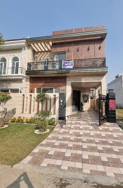 ORIGINAL PICTURE 5MARLA BRAND NEW HOUSE FOR SALE