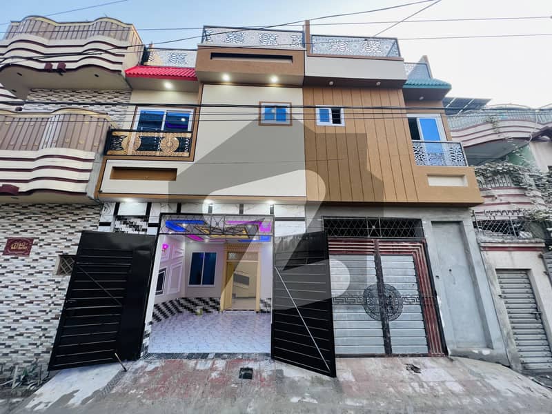 ورسک روڈ پشاور میں 3 کمروں کا 3 مرلہ مکان 1.2 کروڑ میں برائے فروخت۔ ورسک روڈ پشاور میں 3 کمروں کا 3 مرلہ مکان 1.2 کروڑ میں برائے فروخت۔