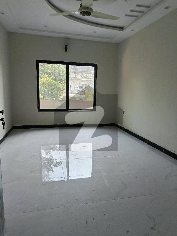 F8 Double Storey House With Lawn F8 Double Storey House With Lawn