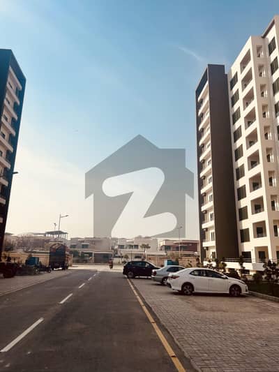 عسکری 10 عسکری,لاہور میں 4 کمروں کا 13 مرلہ فلیٹ 4.38 کروڑ میں برائے فروخت۔