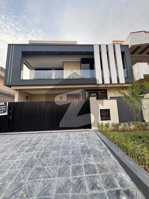 جی ۔ 13/4 جی ۔ 13,اسلام آباد میں 7 کمروں کا 10 مرلہ مکان 9.5 کروڑ میں برائے فروخت۔ جی ۔ 13/4 جی ۔ 13,اسلام آباد میں 7 کمروں کا 10 مرلہ مکان 9.5 کروڑ میں برائے فروخت۔