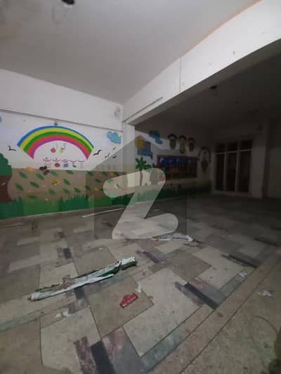 Iqbal Town 1 kanal Double Corner House For Silent Offices Or Faimly At Prime Location