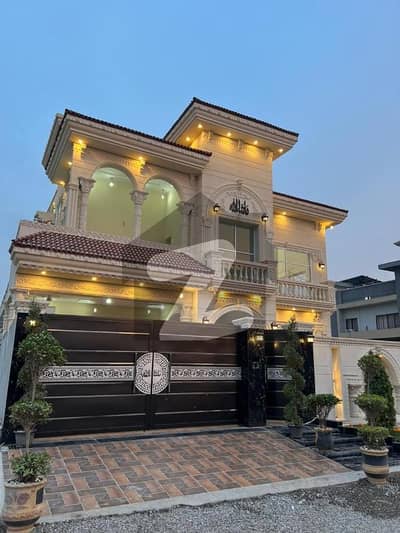 شاہین ہاؤسنگ سکیم ورسک روڈ,پشاور میں 8 کمروں کا 1 کنال مکان 5.2 کروڑ میں برائے فروخت۔ شاہین ہاؤسنگ سکیم ورسک روڈ,پشاور میں 8 کمروں کا 1 کنال مکان 5.2 کروڑ میں برائے فروخت۔