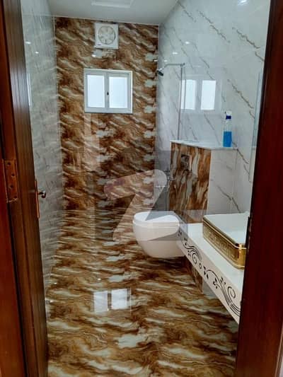 بحریہ ٹاؤن فیز 8 بحریہ ٹاؤن راولپنڈی,راولپنڈی میں 5 کمروں کا 10 مرلہ مکان 3.5 کروڑ میں برائے فروخت۔ بحریہ ٹاؤن فیز 8 بحریہ ٹاؤن راولپنڈی,راولپنڈی میں 5 کمروں کا 10 مرلہ مکان 3.5 کروڑ میں برائے فروخت۔