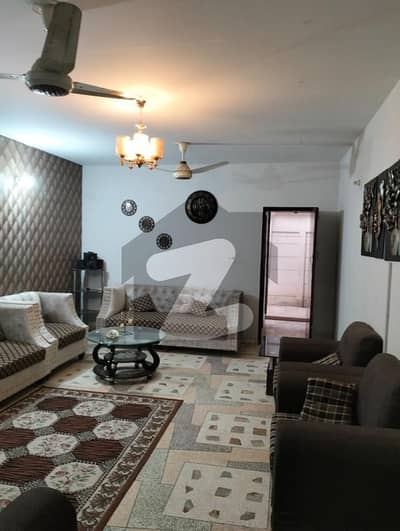 گلشن عمیر کراچی میں 8 کمروں کا 6 مرلہ مکان 2.7 کروڑ میں برائے فروخت۔