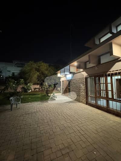 ڈی ایچ اے فیز 2 ڈی ایچ اے ڈیفینس,کراچی میں 3 کمروں کا 2 کنال مکان 3.5 لاکھ میں کرایہ پر دستیاب ہے۔ ڈی ایچ اے فیز 2 ڈی ایچ اے ڈیفینس,کراچی میں 3 کمروں کا 2 کنال مکان 3.5 لاکھ میں کرایہ پر دستیاب ہے۔