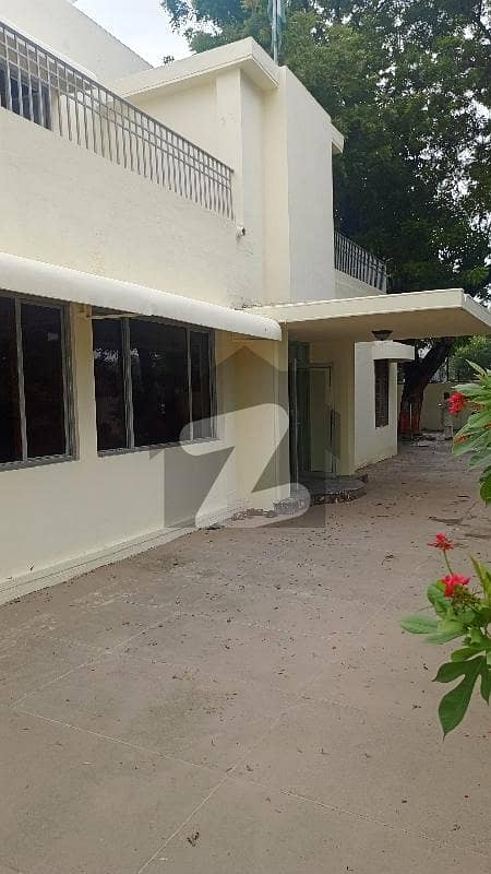 گلبرگ لاہور میں 10 کمروں کا 4 کنال مکان 21.0 لاکھ میں کرایہ پر دستیاب ہے۔ گلبرگ لاہور میں 10 کمروں کا 4 کنال مکان 21.0 لاکھ میں کرایہ پر دستیاب ہے۔