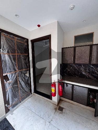 ڈی ایچ اے فیز 6 ڈیفنس (ڈی ایچ اے),لاہور میں 4 کمروں کا 1 کنال مکان 3.25 لاکھ میں کرایہ پر دستیاب ہے۔