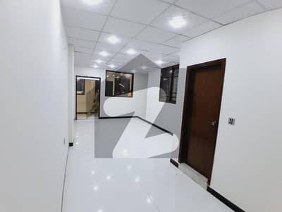 سکیم 33 کراچی میں 1 کمرے کا 2 مرلہ دفتر 70.0 لاکھ میں برائے فروخت۔