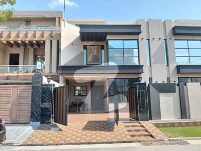 ONE KANAL BRAND NEW HOUSE AVAILABLE FOR SAIL IN VALENCIA TOWN LAHORE DEMAND 6.75 CRORE