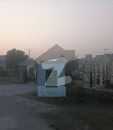 ایف ڈی اے شہر - بلاک ایف3 ایف ڈی اے سٹی,فیصل آباد میں 1 کنال رہائشی پلاٹ 78.0 لاکھ میں برائے فروخت۔ ایف ڈی اے شہر - بلاک ایف3 ایف ڈی اے سٹی,فیصل آباد میں 1 کنال رہائشی پلاٹ 78.0 لاکھ میں برائے فروخت۔