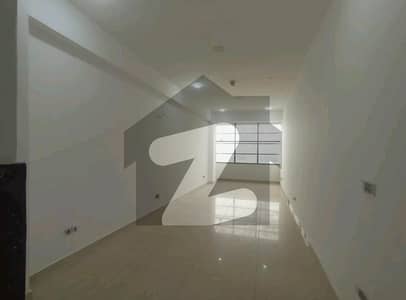 آئی ۔ 8 مرکز آئی ۔ 8,اسلام آباد میں 3 کمروں کا 2 مرلہ دفتر 1.3 لاکھ میں کرایہ پر دستیاب ہے۔