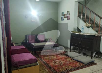 عسکری 3 عسکری,لاہور میں 4 کمروں کا 10 مرلہ مکان 3.93 کروڑ میں برائے فروخت۔