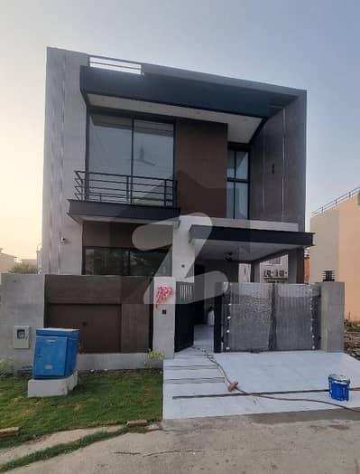 ORIGINAL PICTURE 5MARLA BRAND NEW HOUSE FOR SALE