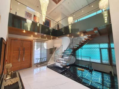 2Knaal 6bed with basement available for rent in dha phase 1 Block B