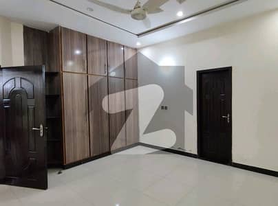 بحریہ ٹاؤن سیکٹر ای بحریہ ٹاؤن,لاہور میں 3 کمروں کا 5 مرلہ مکان 1.9 کروڑ میں برائے فروخت۔ بحریہ ٹاؤن سیکٹر ای بحریہ ٹاؤن,لاہور میں 3 کمروں کا 5 مرلہ مکان 1.9 کروڑ میں برائے فروخت۔