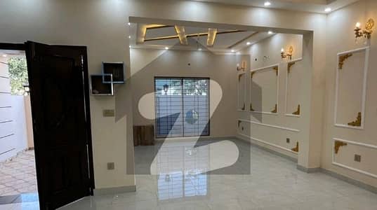 بحریہ ٹاؤن سیکٹر ای بحریہ ٹاؤن,لاہور میں 5 کمروں کا 1 کنال مکان 7.0 کروڑ میں برائے فروخت۔ بحریہ ٹاؤن سیکٹر ای بحریہ ٹاؤن,لاہور میں 5 کمروں کا 1 کنال مکان 7.0 کروڑ میں برائے فروخت۔