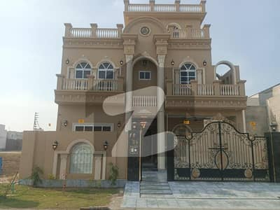 سٹی ہاؤسنگ سوسائٹی گوجرانوالہ میں 10 مرلہ مکان 4.0 کروڑ میں برائے فروخت۔ سٹی ہاؤسنگ سوسائٹی گوجرانوالہ میں 10 مرلہ مکان 4.0 کروڑ میں برائے فروخت۔