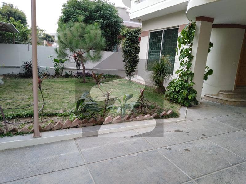 Prime Location Close End Street 5 beds Attached Baths With Basement- Prime Location Close End Street 5 beds Attached Baths With Basement-